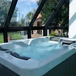 Piscine Privee - Jacuzzi - Maison Du - 10 Pers Villa Marcq-en-Baroeul